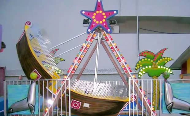 Mini Pirates Ship Family Rides